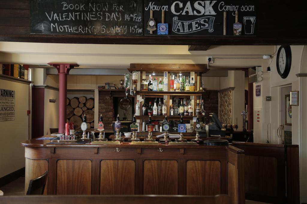 Hanmer Arms ภายนอก รูปภาพ