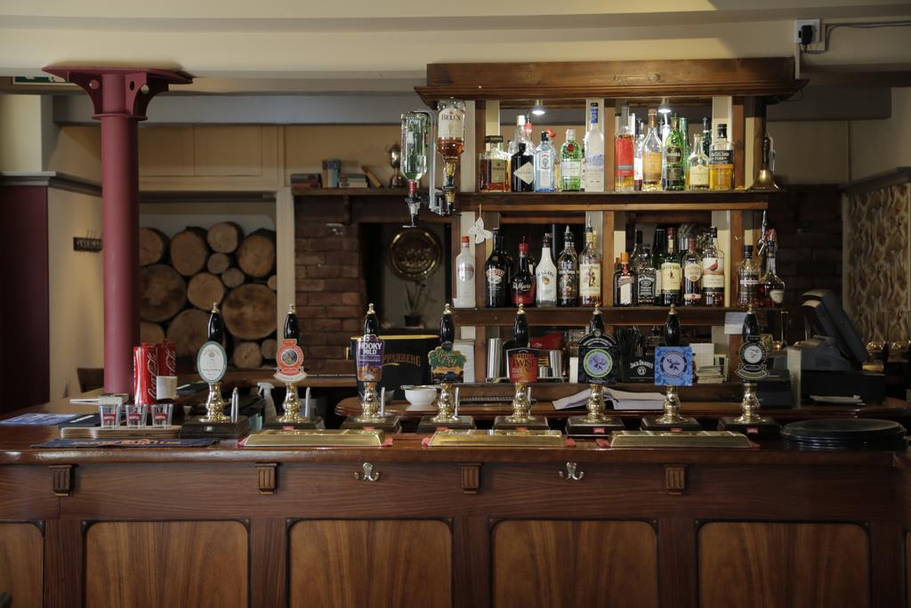 Hanmer Arms ภายนอก รูปภาพ