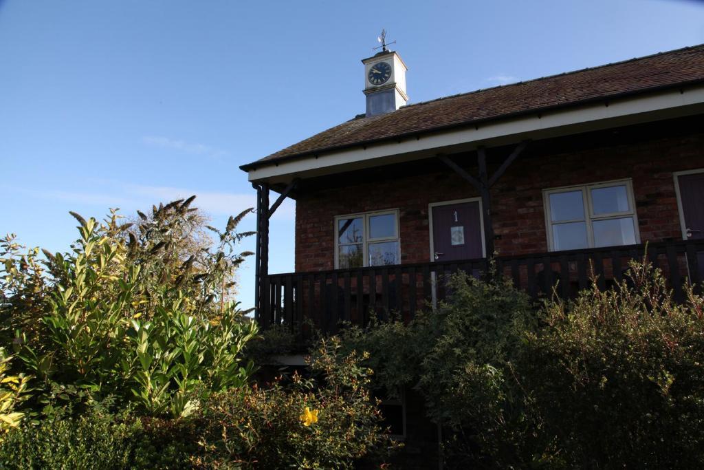 Hanmer Arms ภายนอก รูปภาพ
